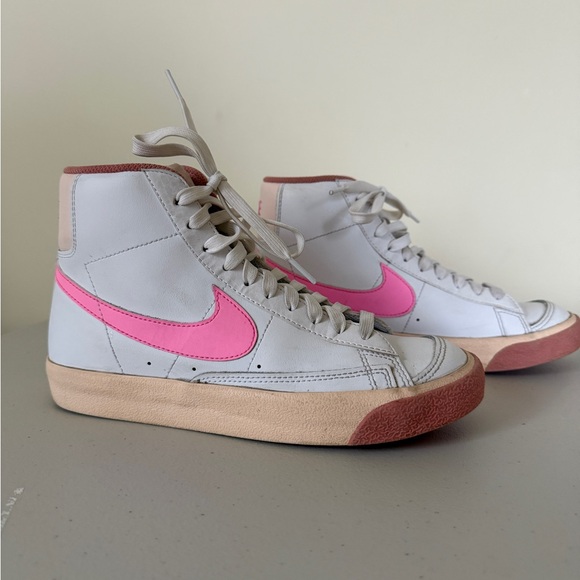 Nike Shoes - Nike Blazer Mid 77 GS White Pink Swoosh High Top Sneakers Youth 5.5Y Women 7